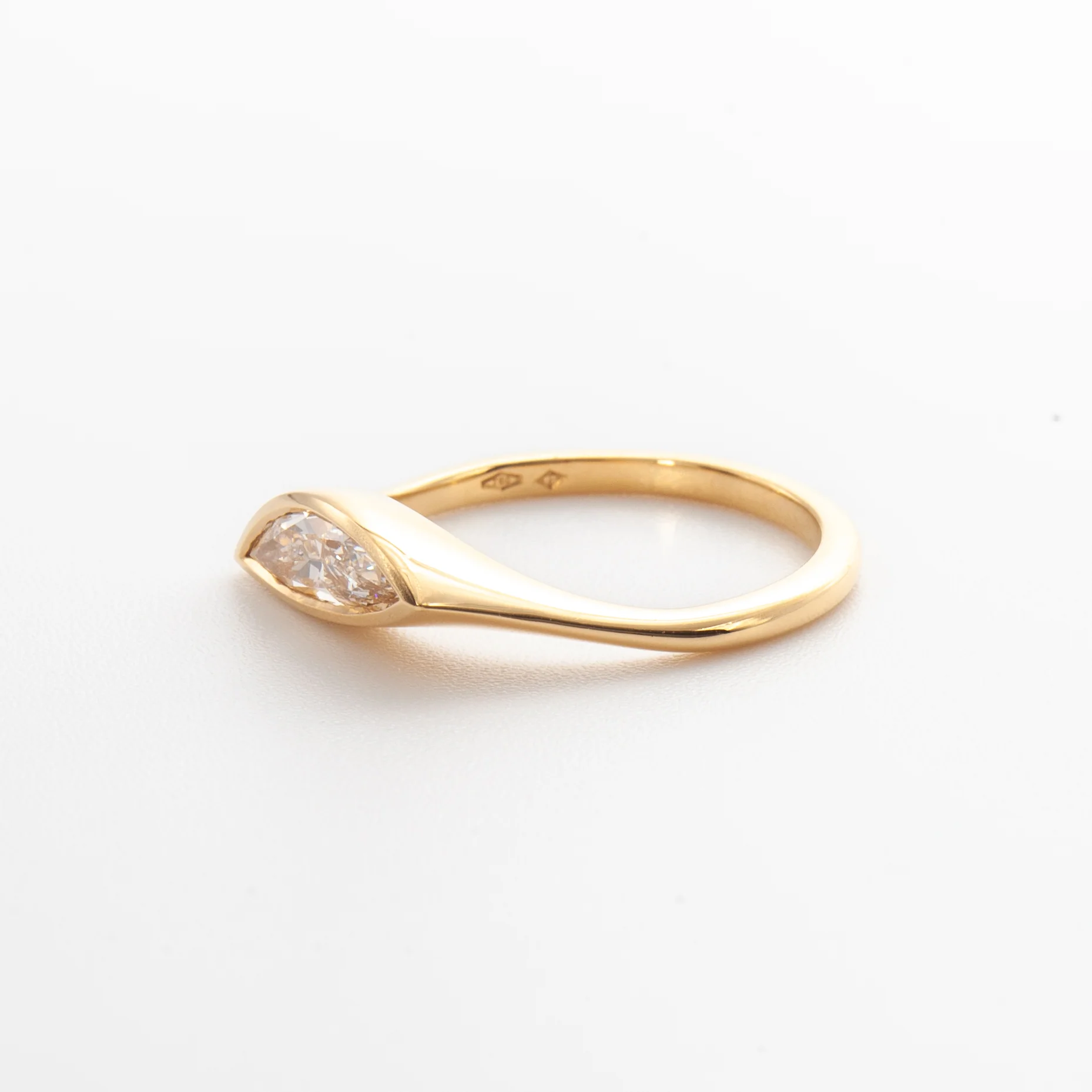 0.91 ct Neve Diamond Signet Ring - Image 3