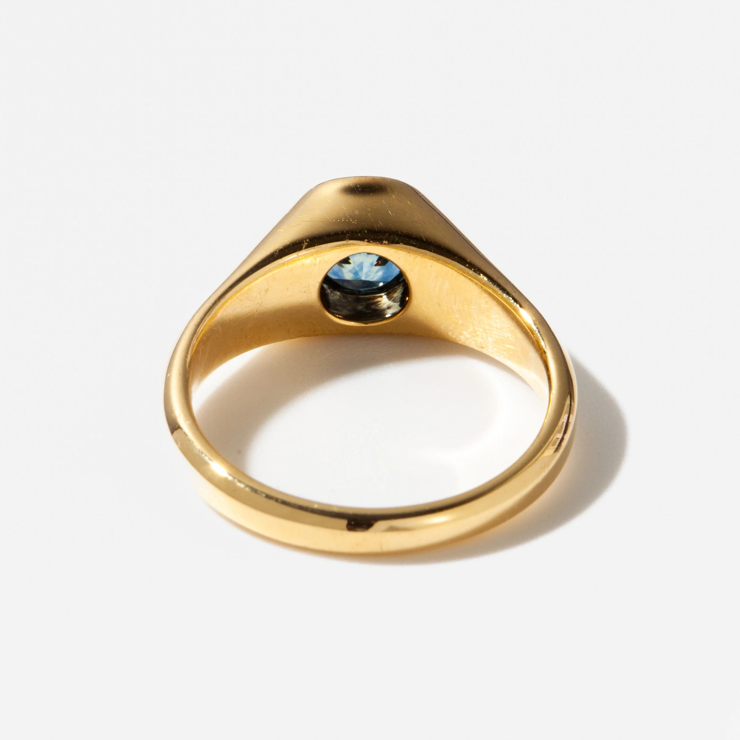 0.98 ct Round Montana Sapphire Reverence Signet Ring - Image 5