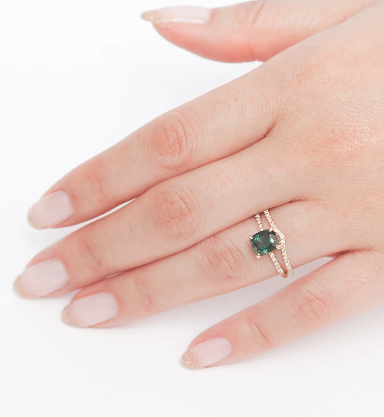 White Diamond Vesper Band - Image 4